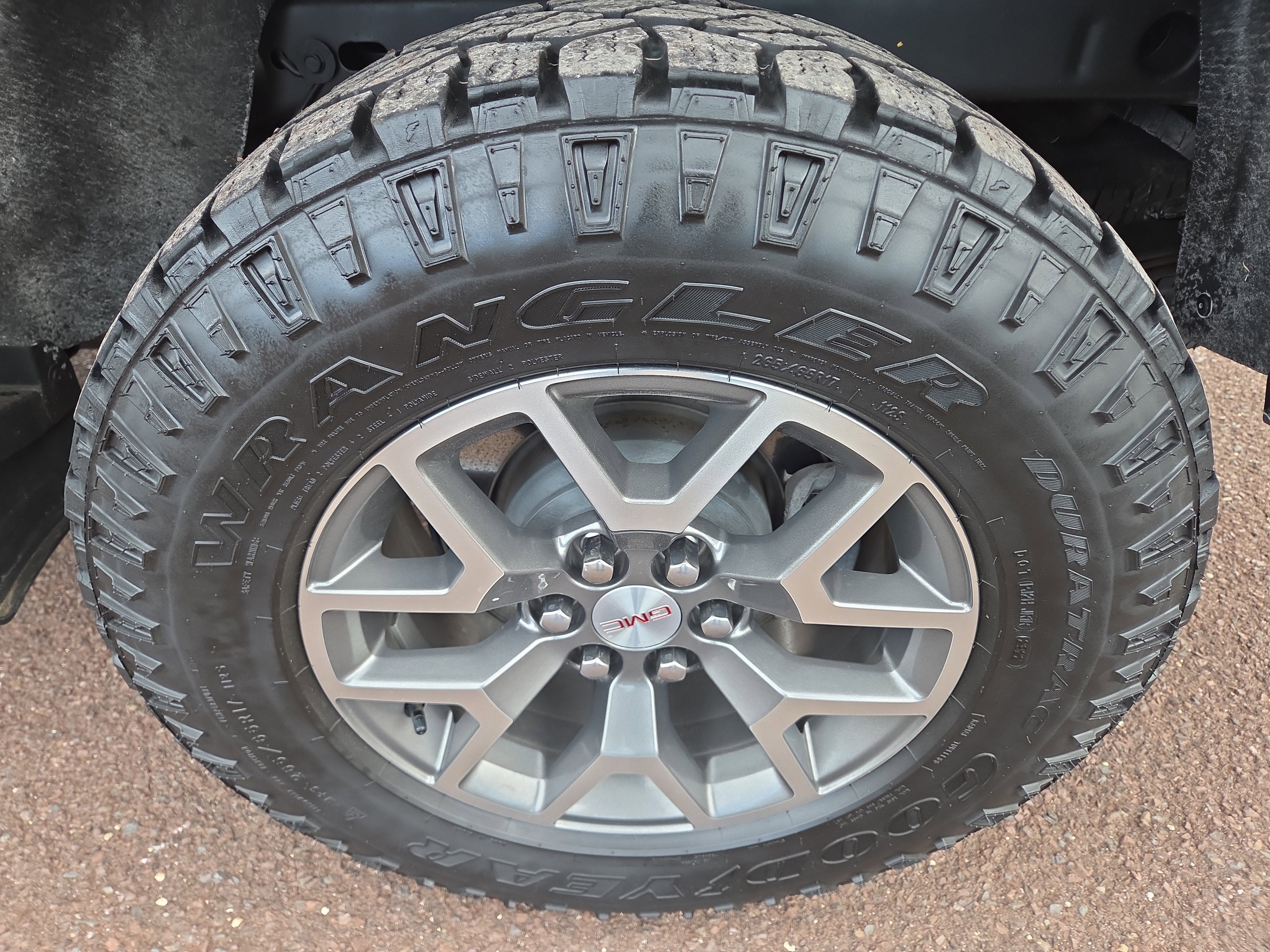 2022 GMC Canyon 4WD AT4 w/Leather