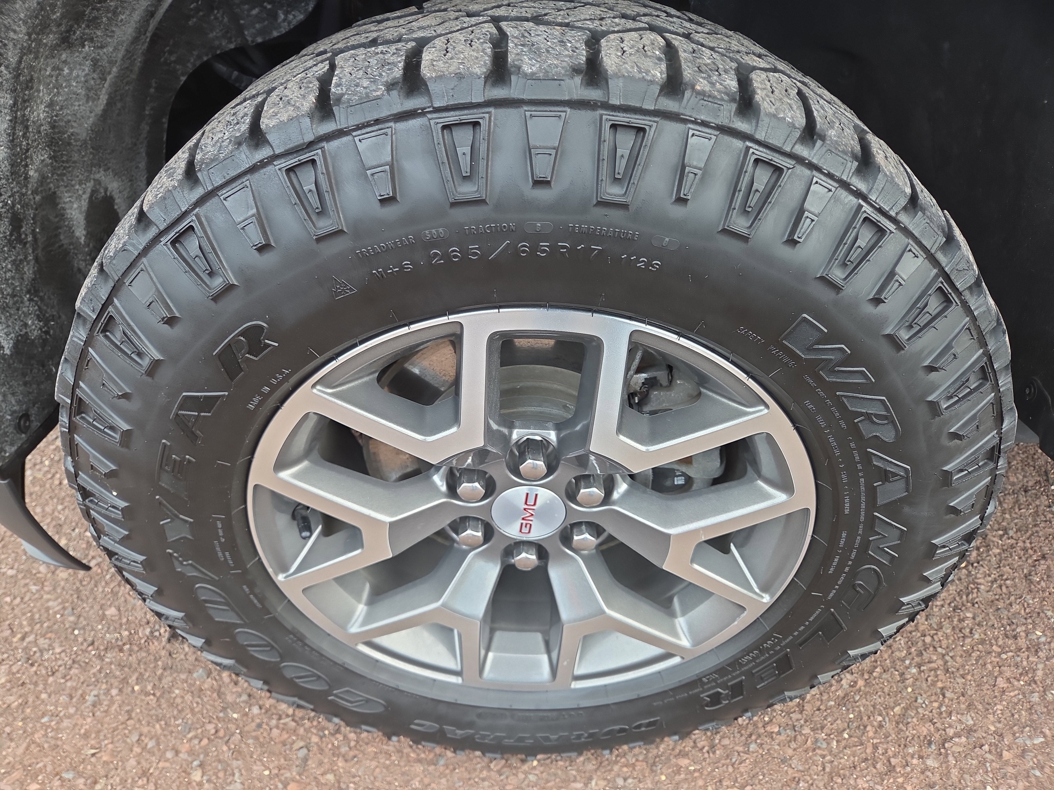 2022 GMC Canyon 4WD AT4 w/Leather