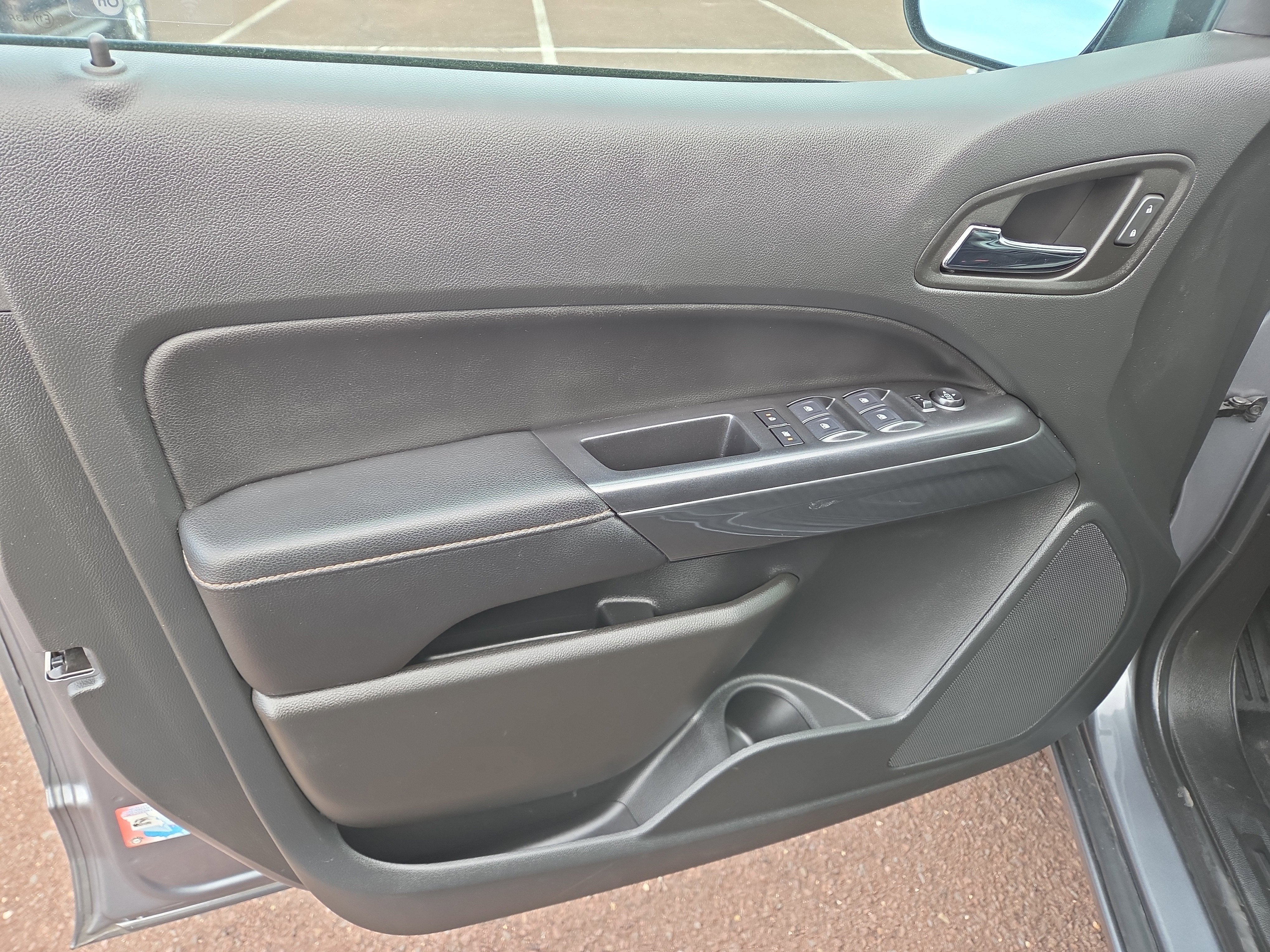 2022 GMC Canyon 4WD AT4 w/Leather