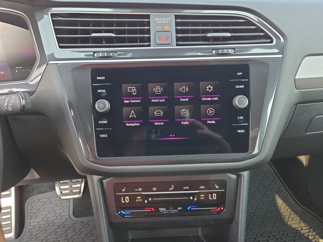 2024 Volkswagen Tiguan SE R-Line Black