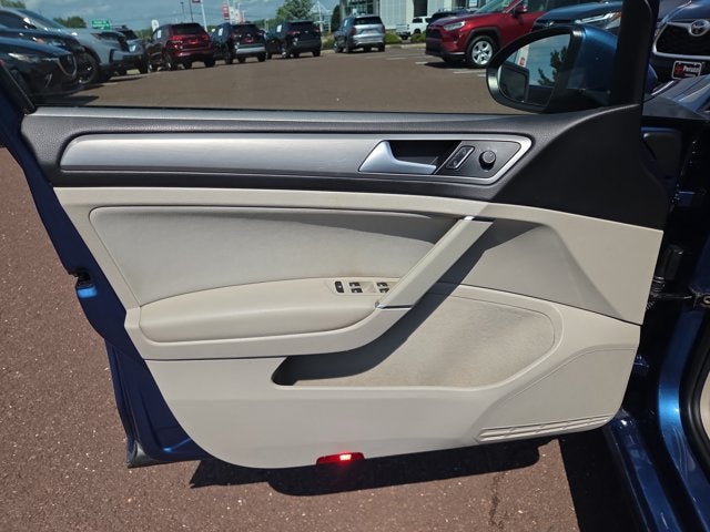 2016 Volkswagen Golf SportWagen TSI S