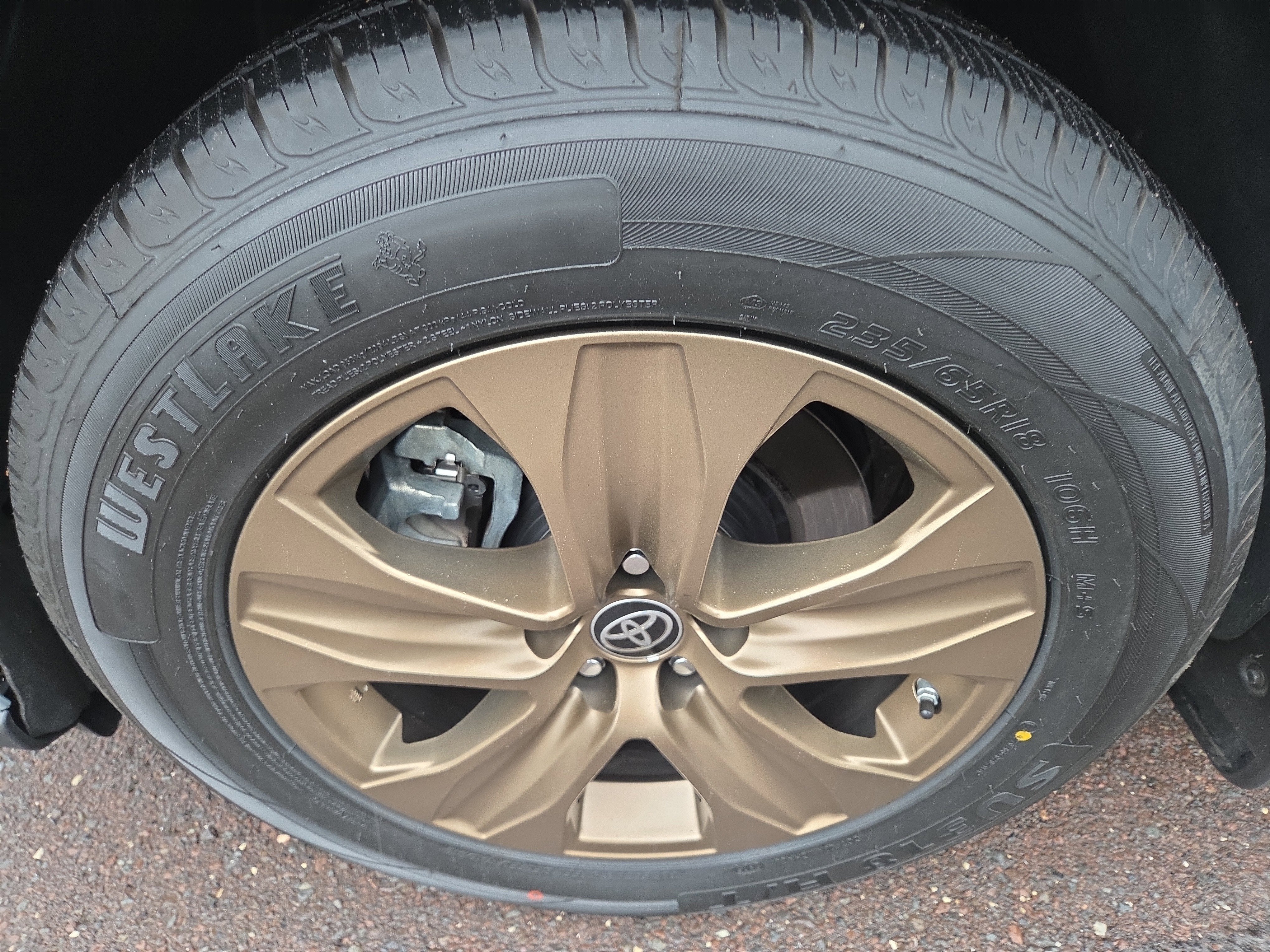 2022 Toyota Highlander Hybrid Bronze Edition