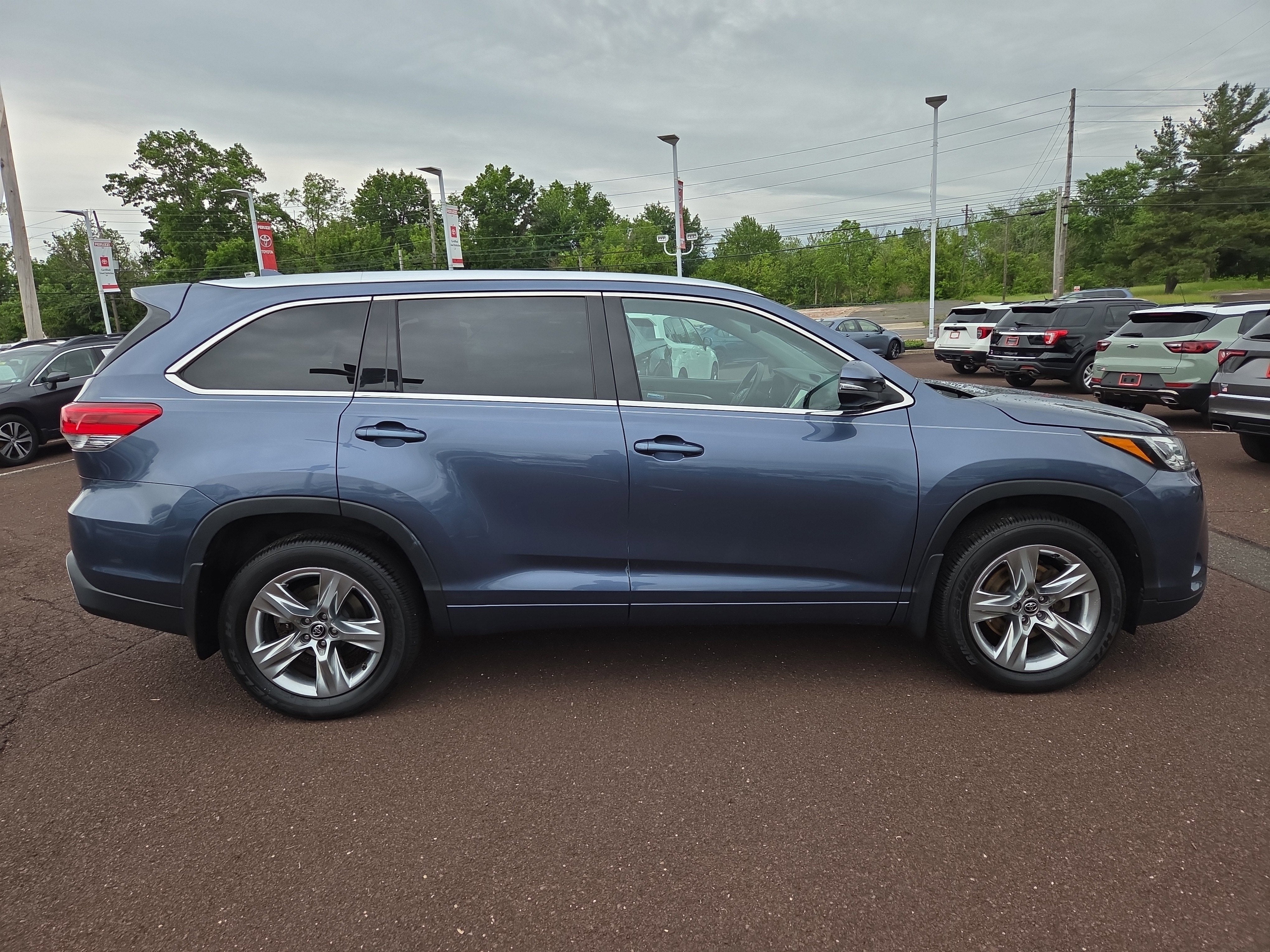 2017 Toyota Highlander Limited