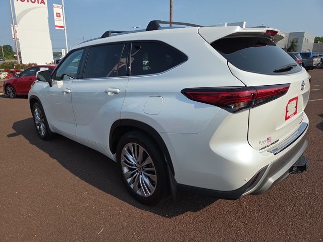 2022 Toyota Highlander Platinum
