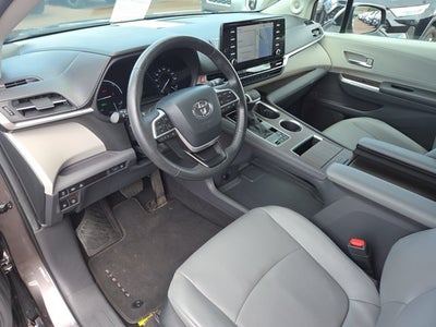 2024 Toyota Sienna XLE