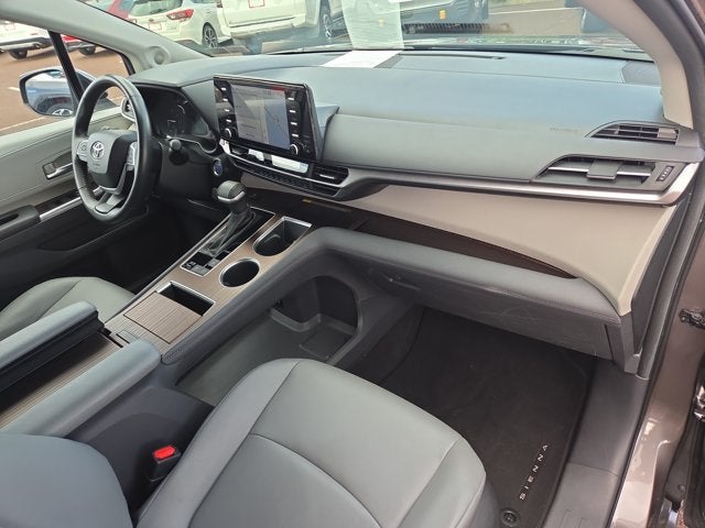 2024 Toyota Sienna XLE