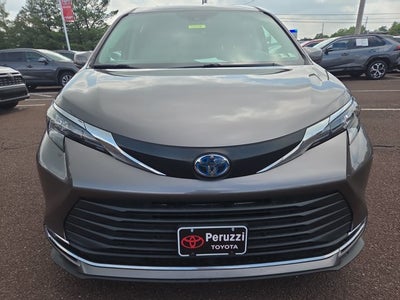 2024 Toyota Sienna XLE