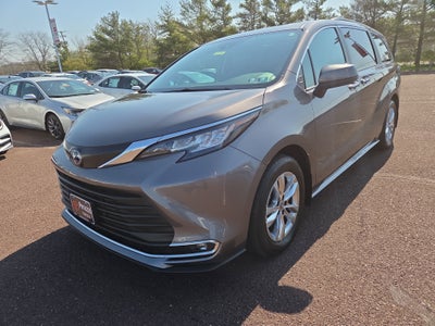 2023 Toyota Sienna XLE