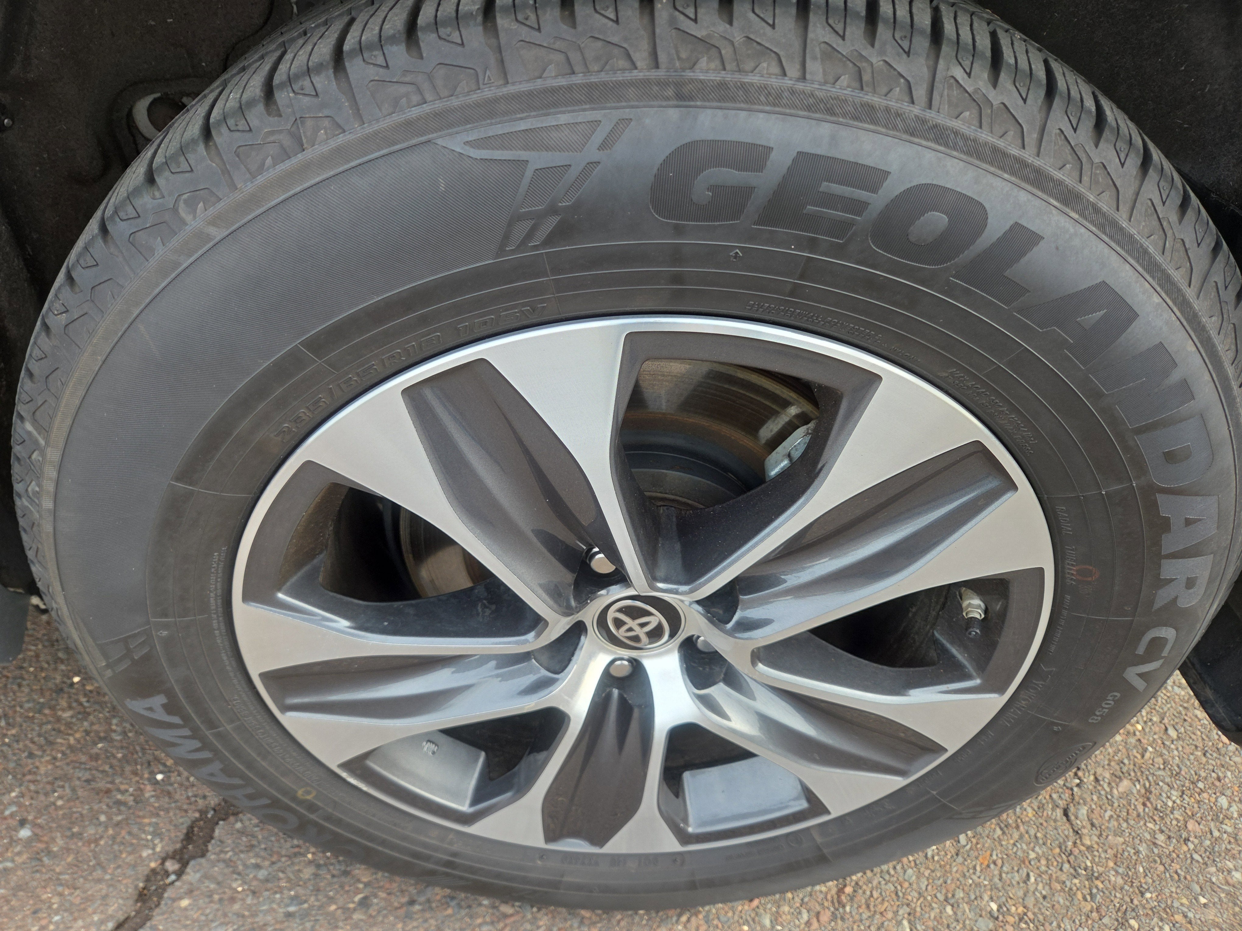 2025 Toyota Highlander Hybrid XLE