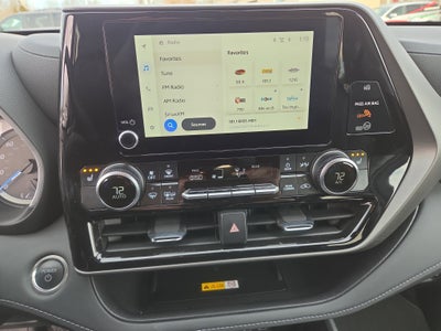 2025 Toyota Highlander Hybrid XLE