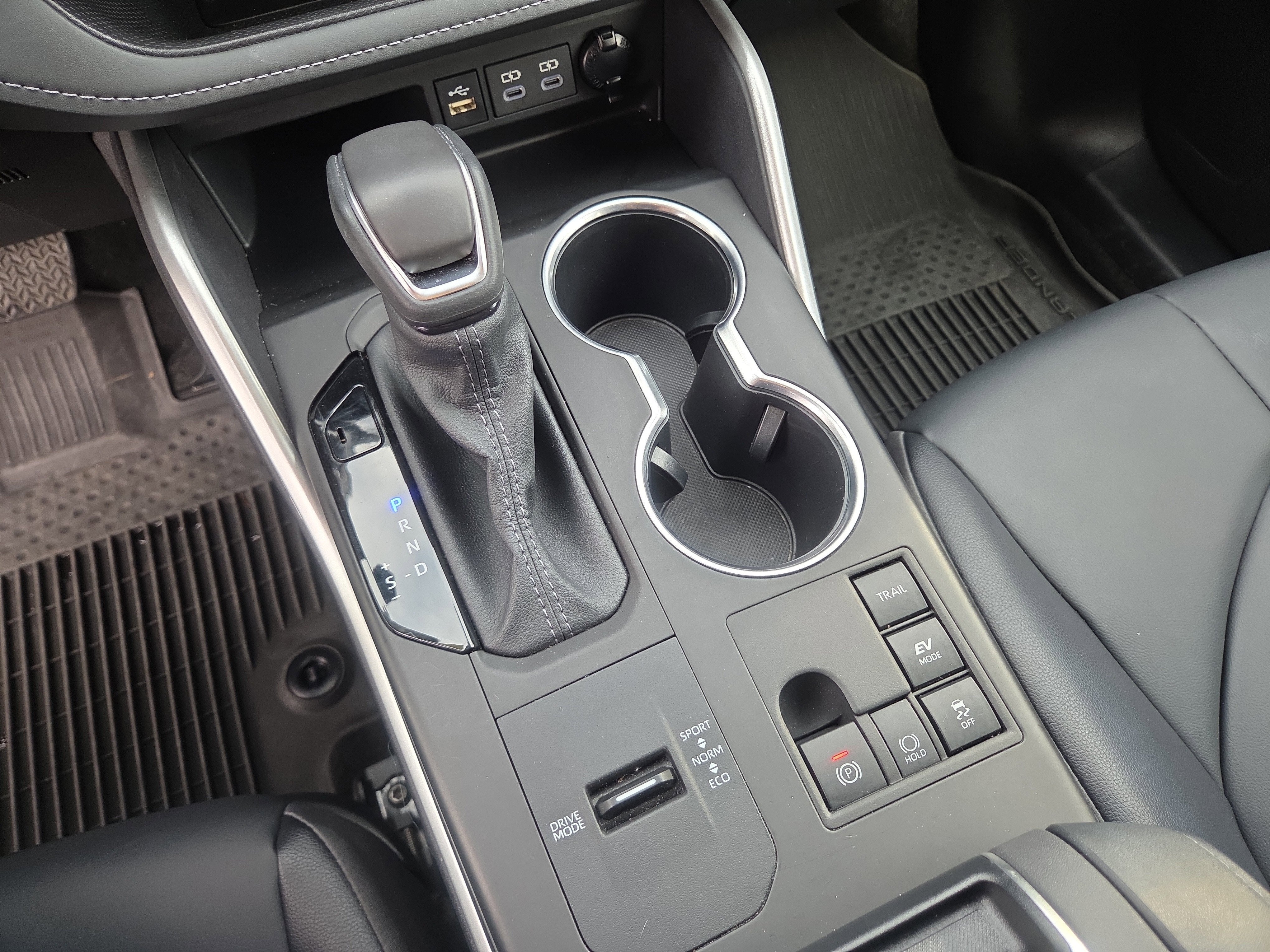 2025 Toyota Highlander Hybrid XLE