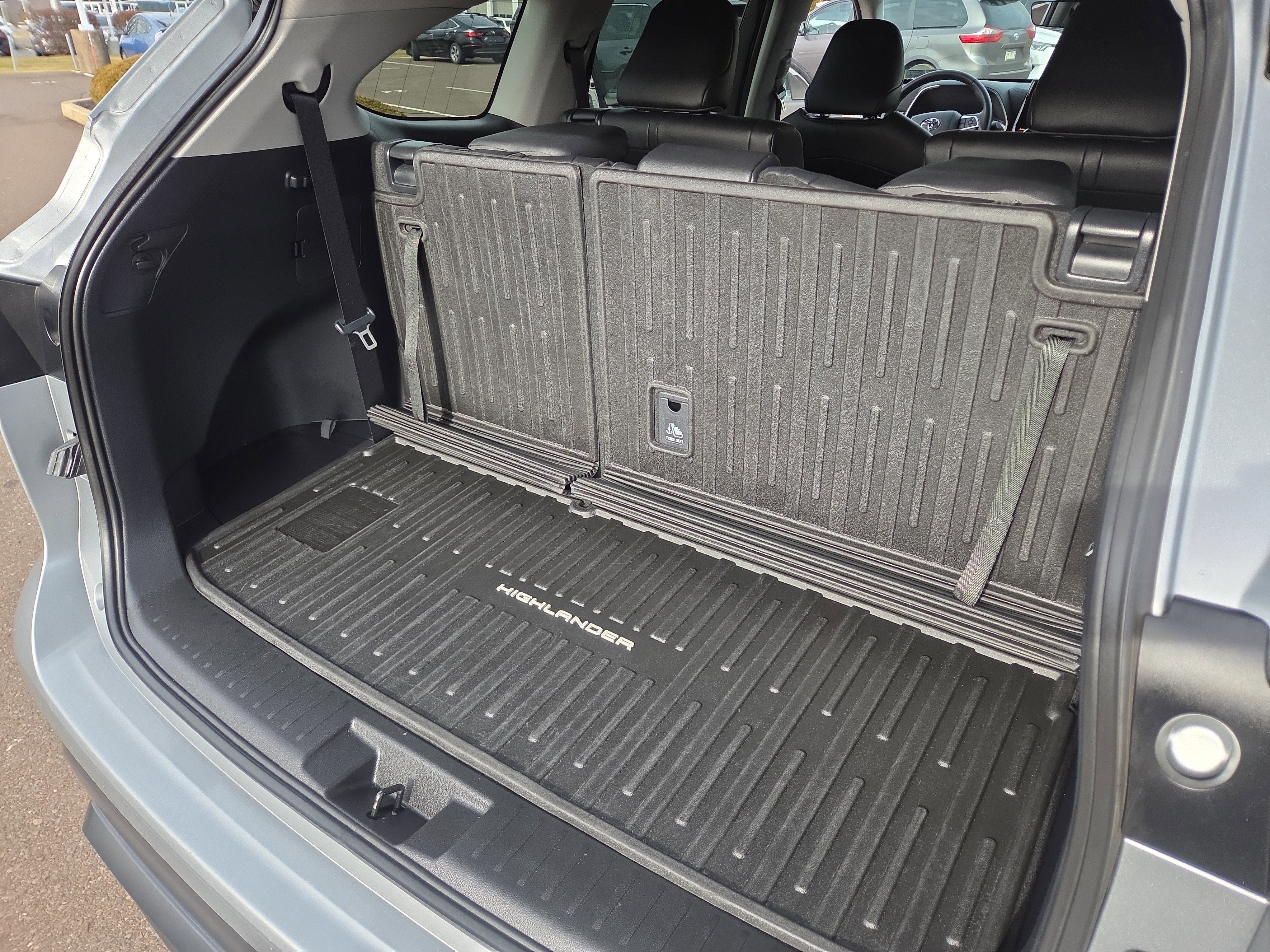 2025 Toyota Highlander Hybrid XLE