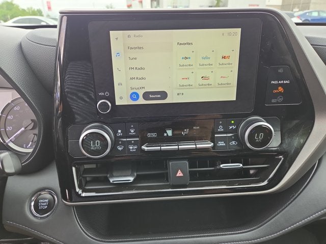 2023 Toyota Highlander L