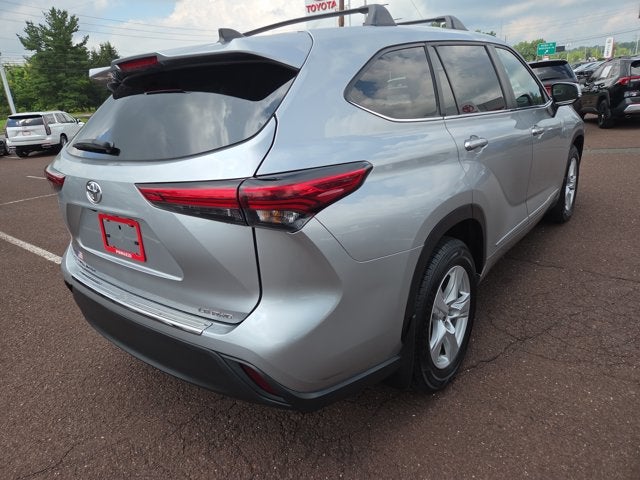 2023 Toyota Highlander LE