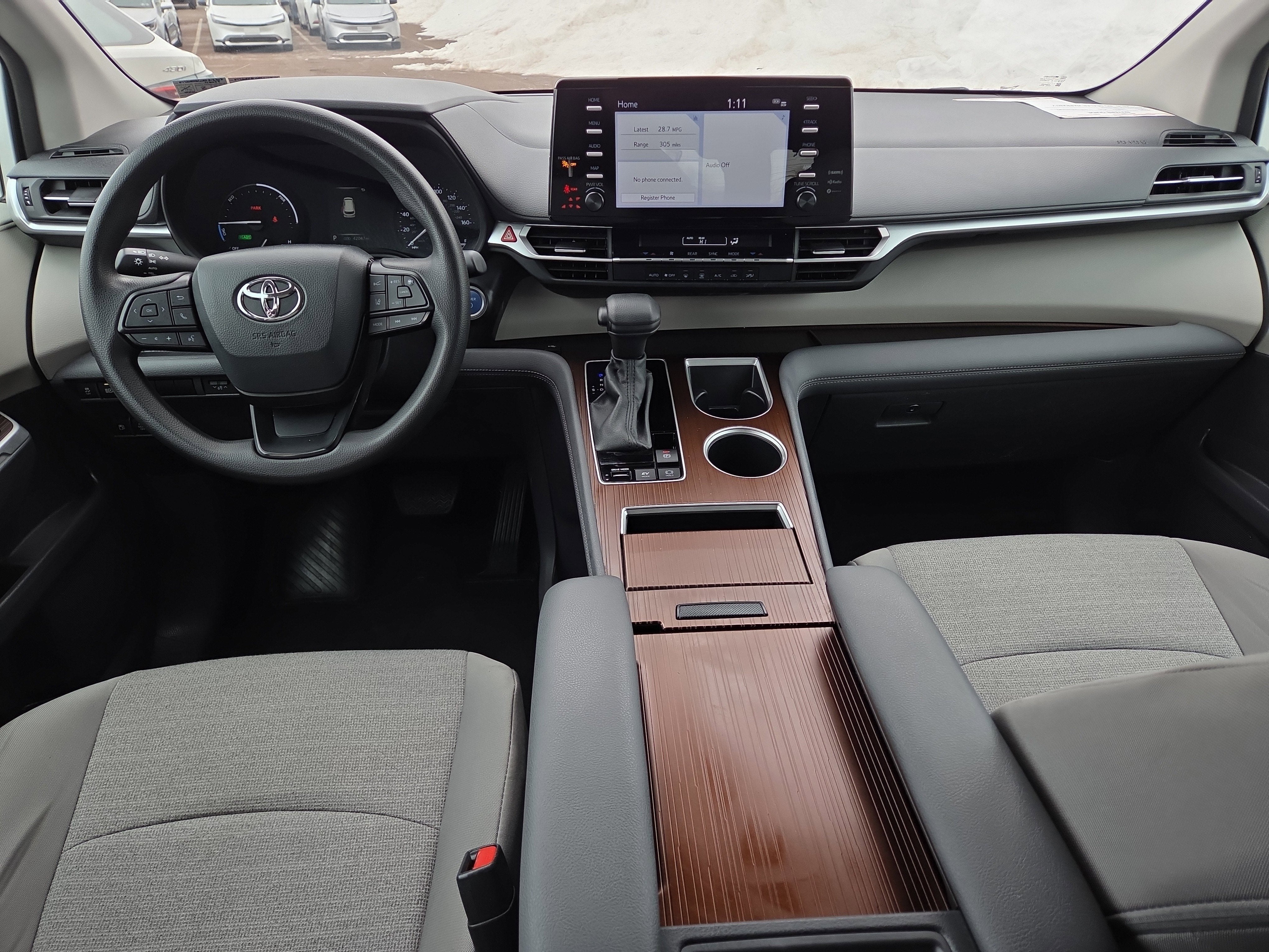 2024 Toyota Sienna LE