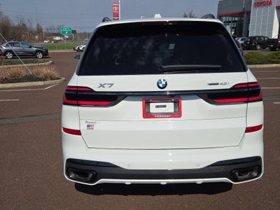 2025 BMW X7 xDrive40i
