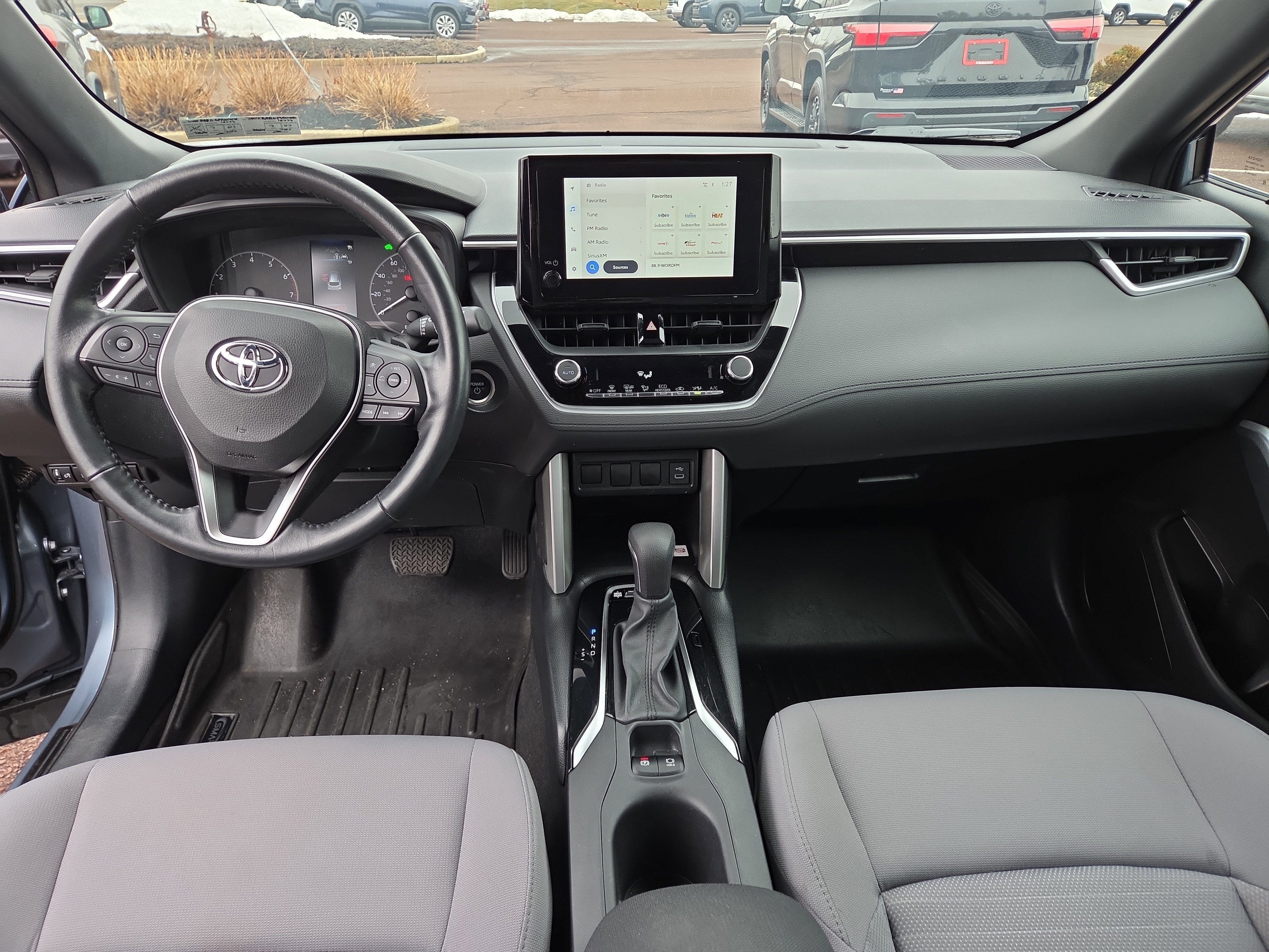 2023 Toyota Corolla Cross Hybrid SE