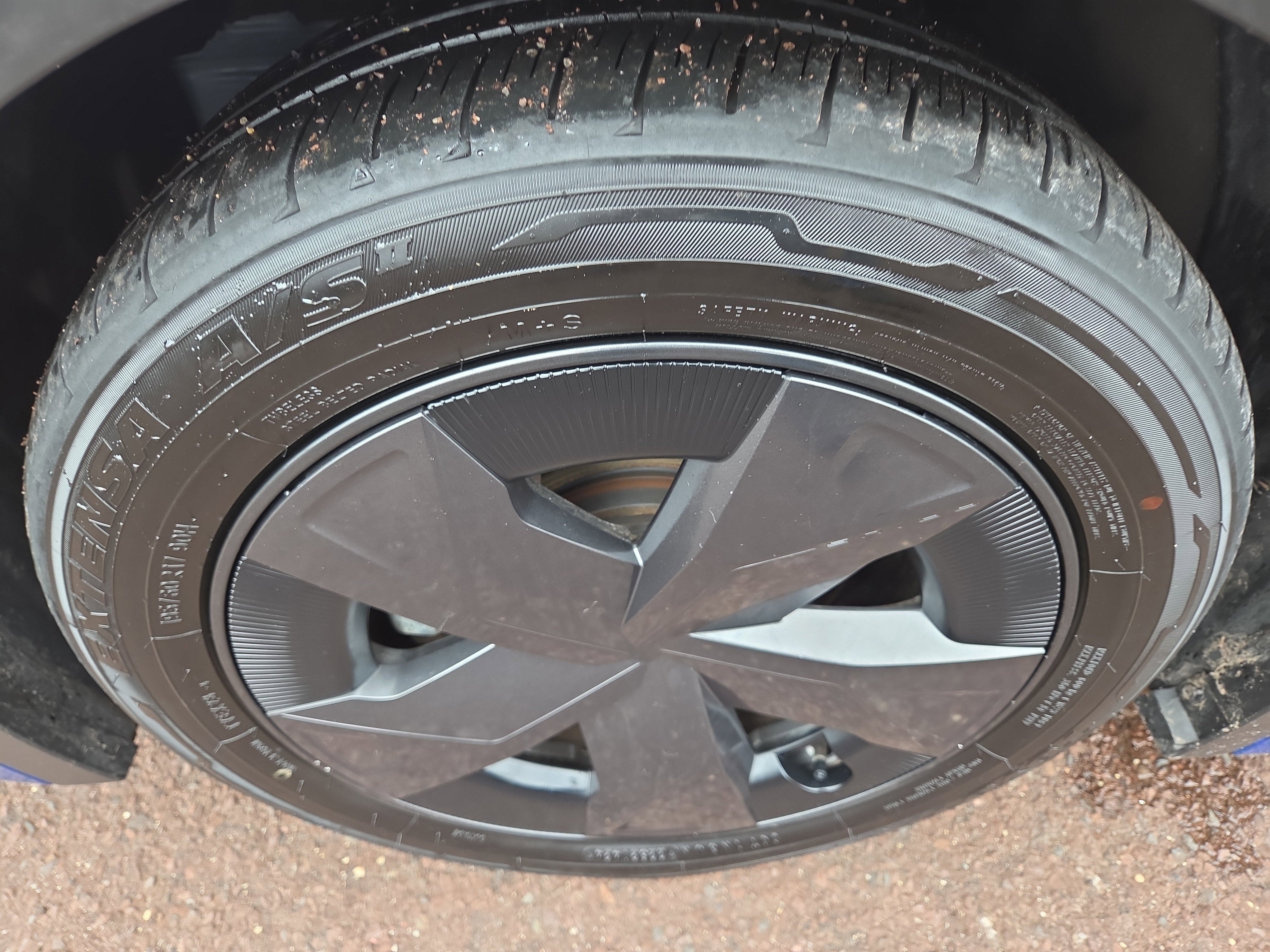 2023 Toyota Prius LE