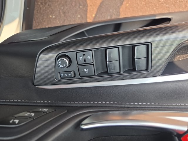 2022 Toyota Venza XLE