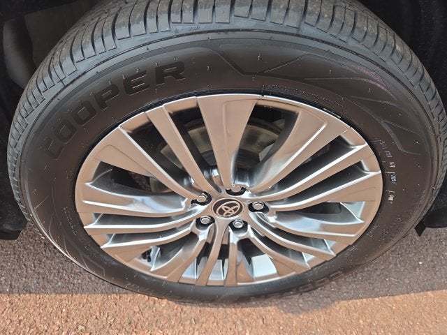 2022 Toyota Venza XLE