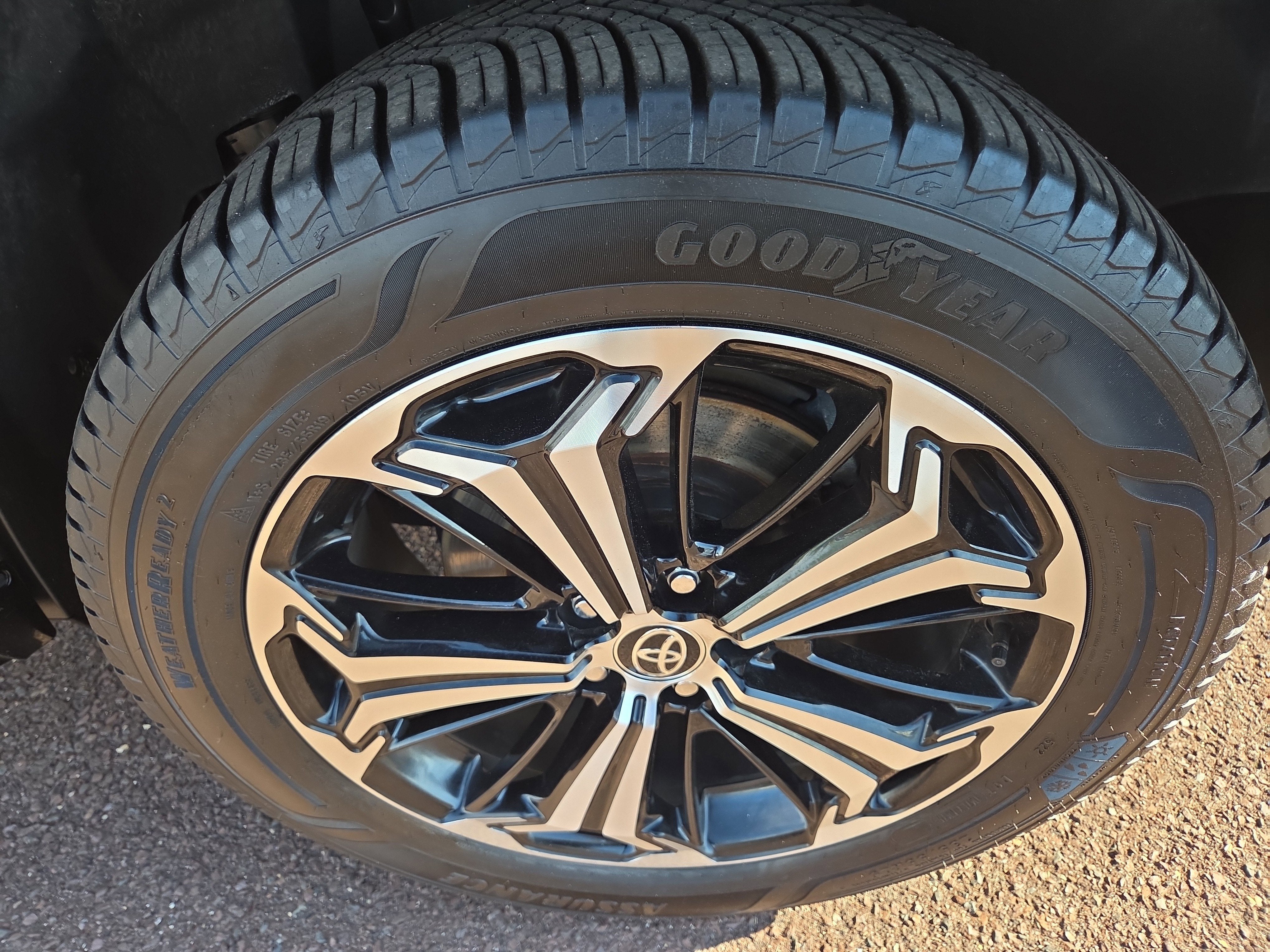 2024 Toyota RAV4 Prime XSE