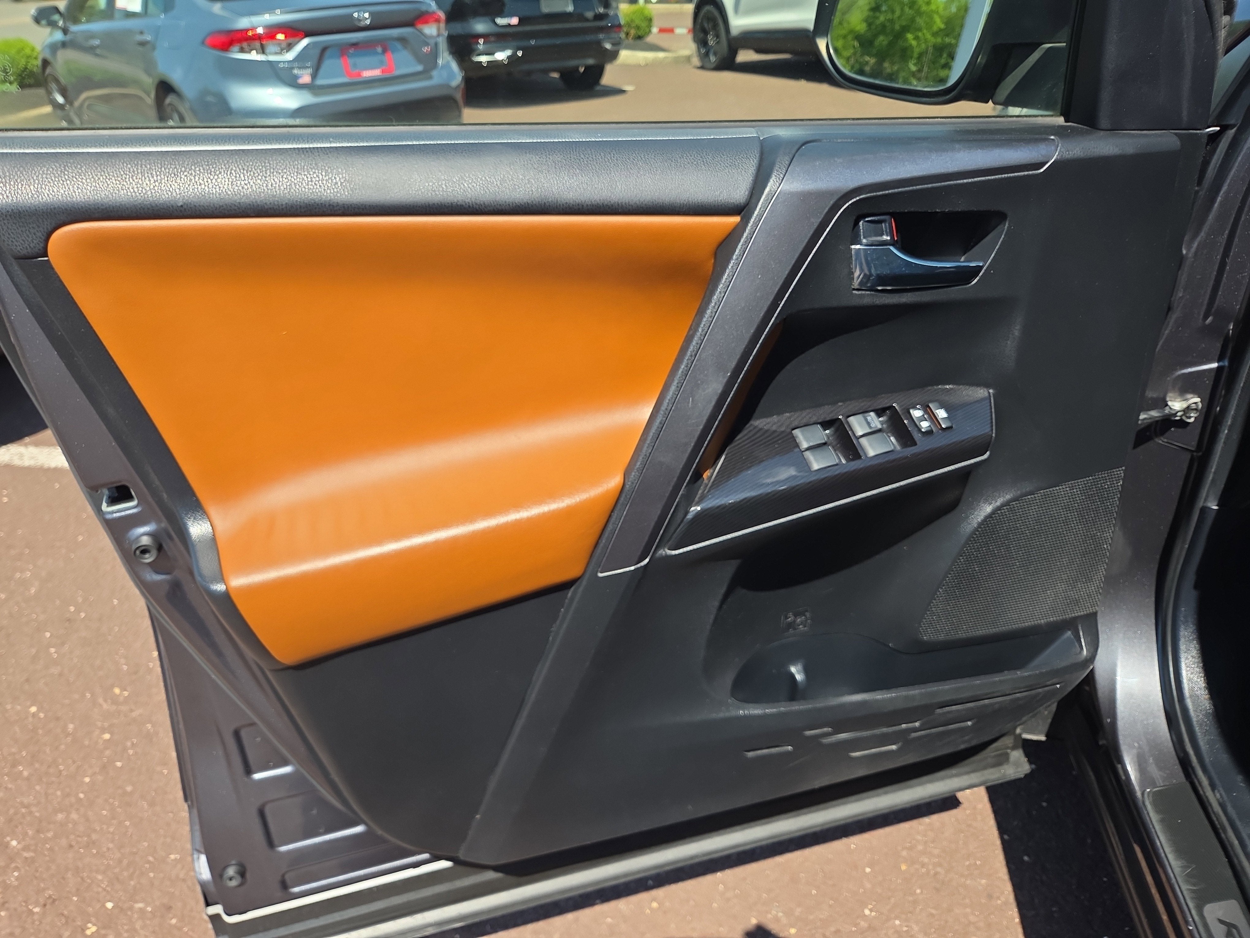2016 Toyota RAV4 SE