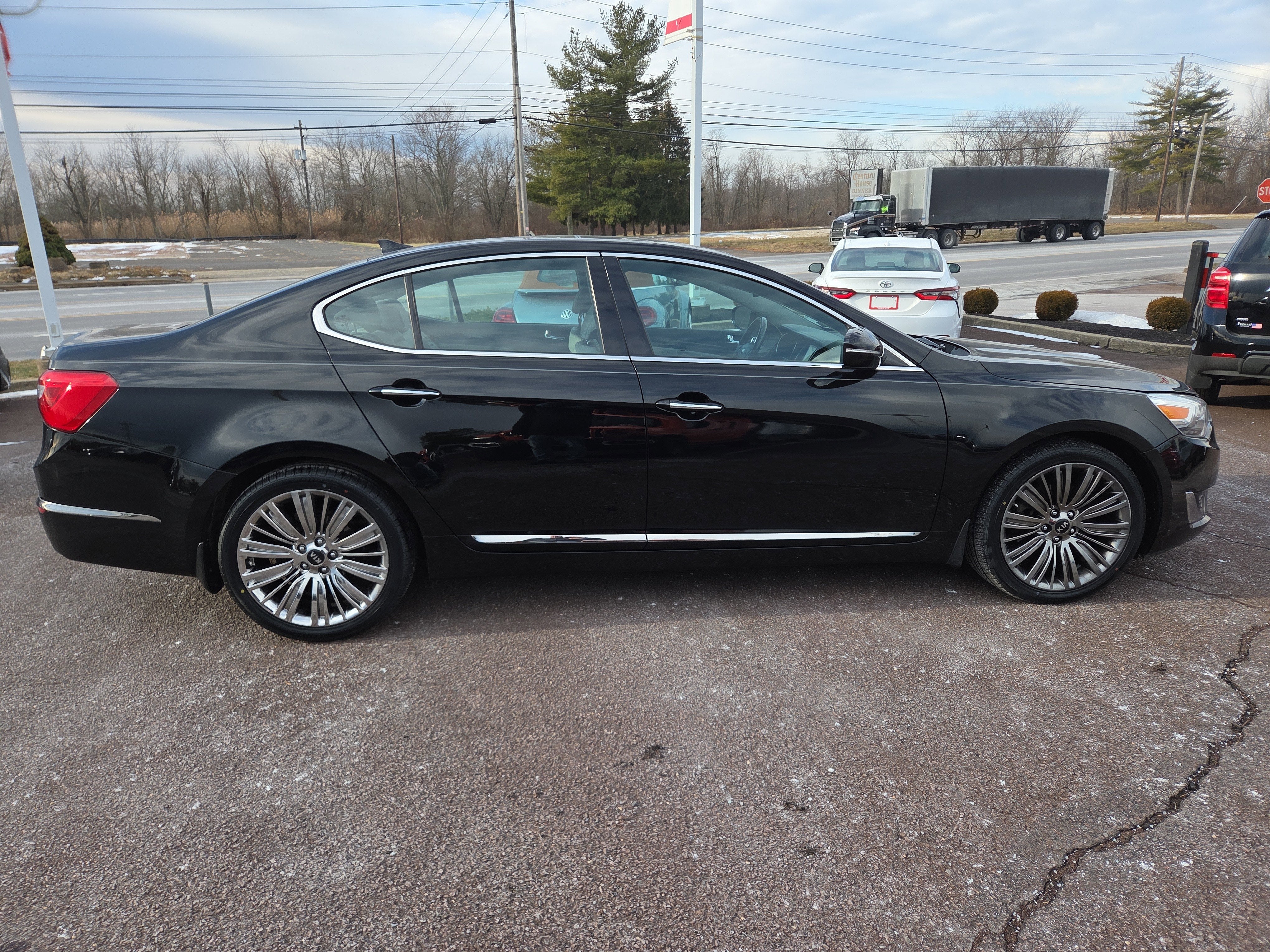 2014 Kia Cadenza Limited