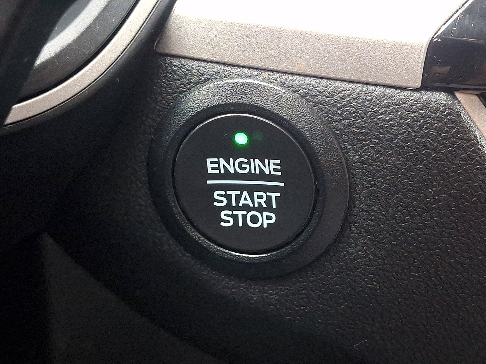 2022 Ford Escape Hybrid SE