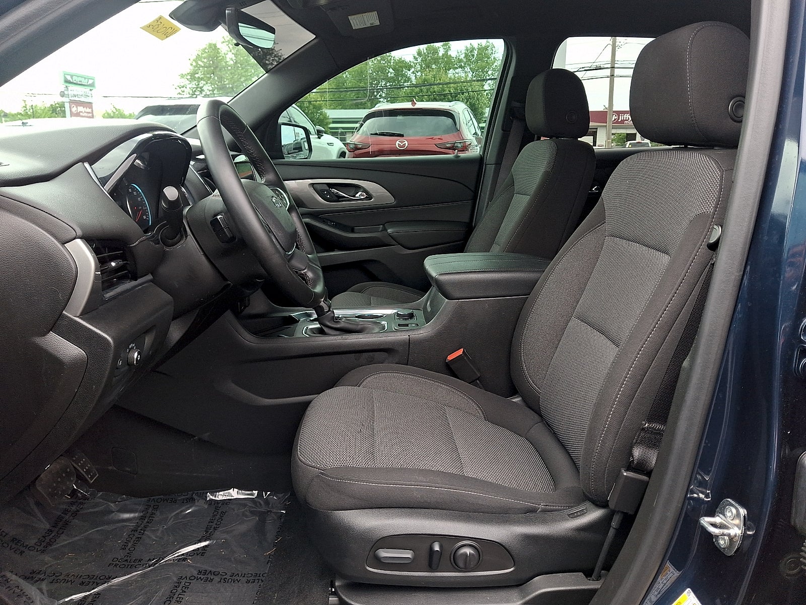 2023 Chevrolet Traverse AWD LT Cloth