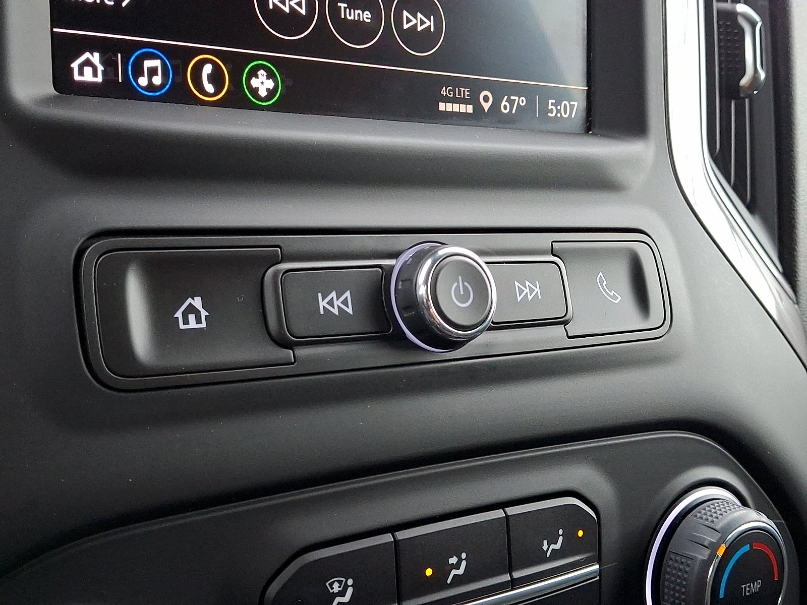 2023 Chevrolet Silverado 1500 4WD Crew Cab Short Bed Custom