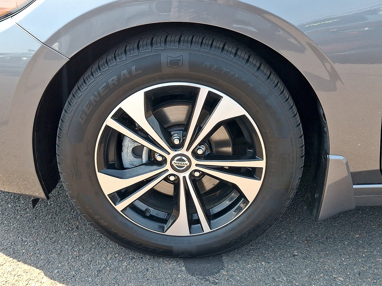 2022 Nissan Sentra SV Xtronic CVT