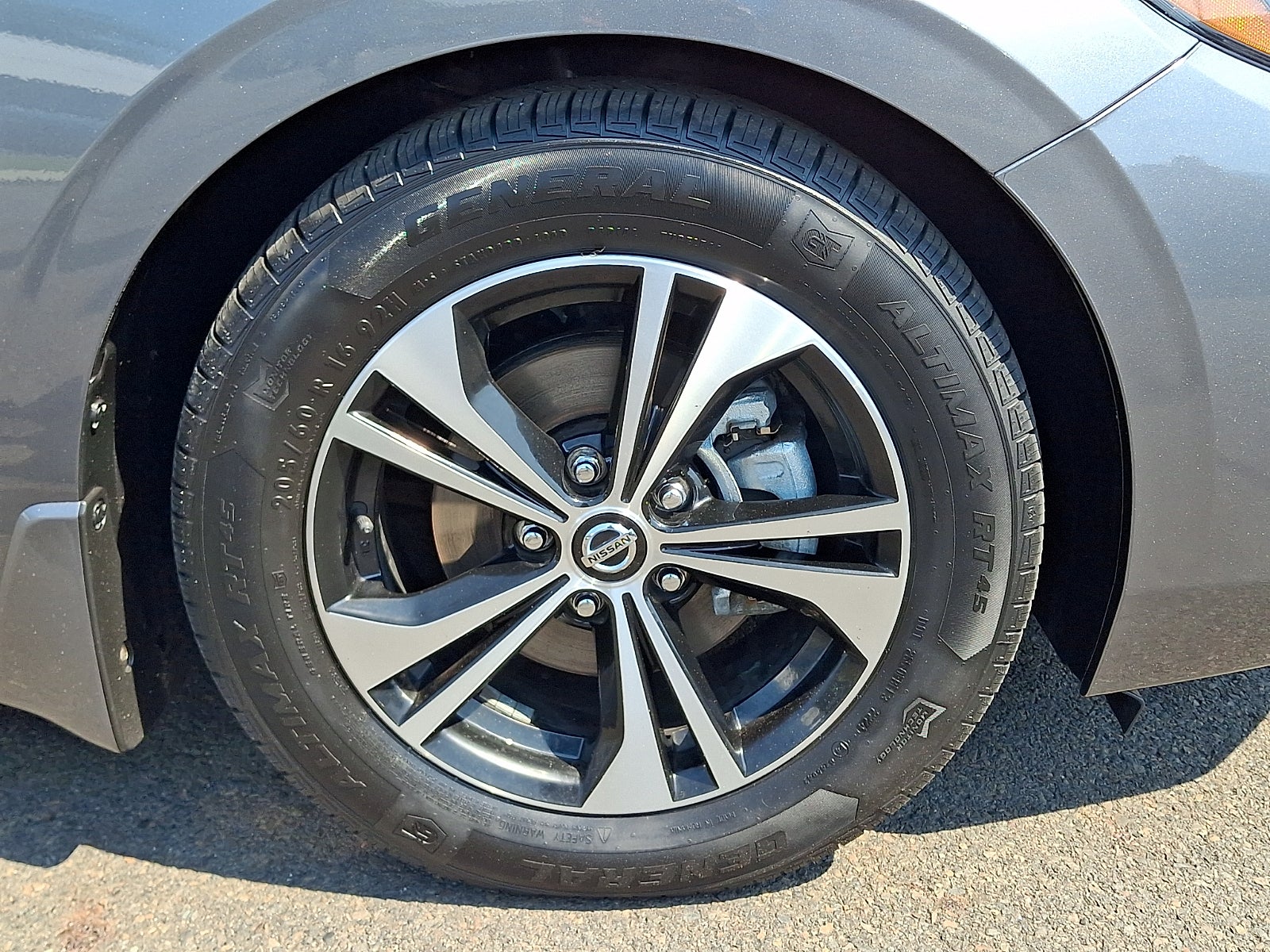 2022 Nissan Sentra SV Xtronic CVT