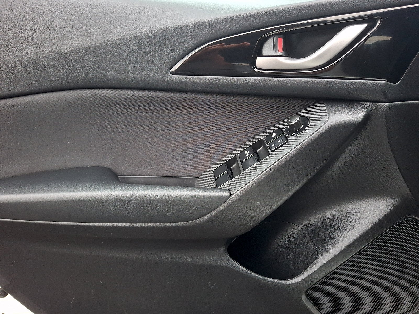 2015 Mazda Mazda3 Hatchback i Touring