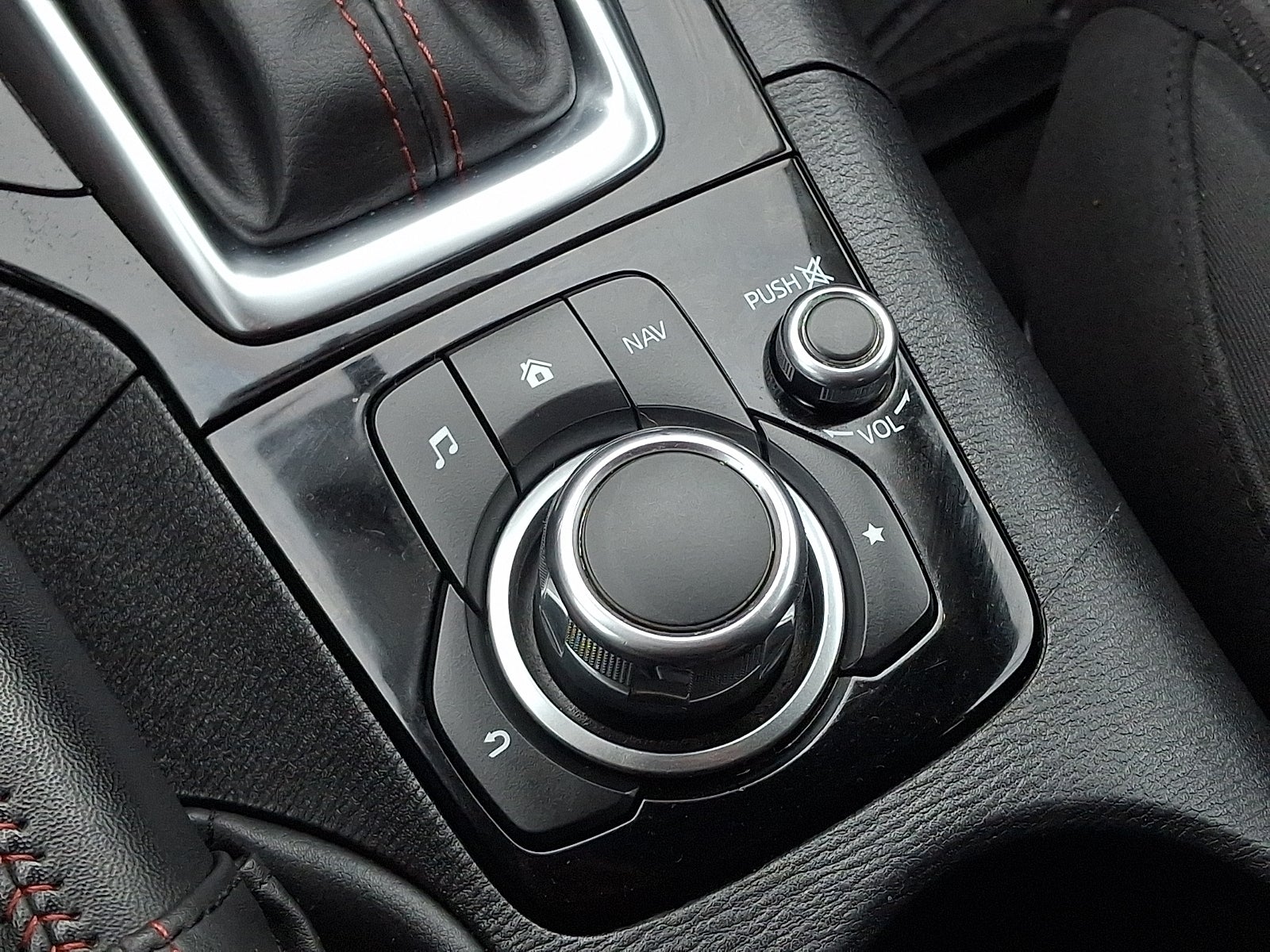 2015 Mazda Mazda3 Hatchback i Touring