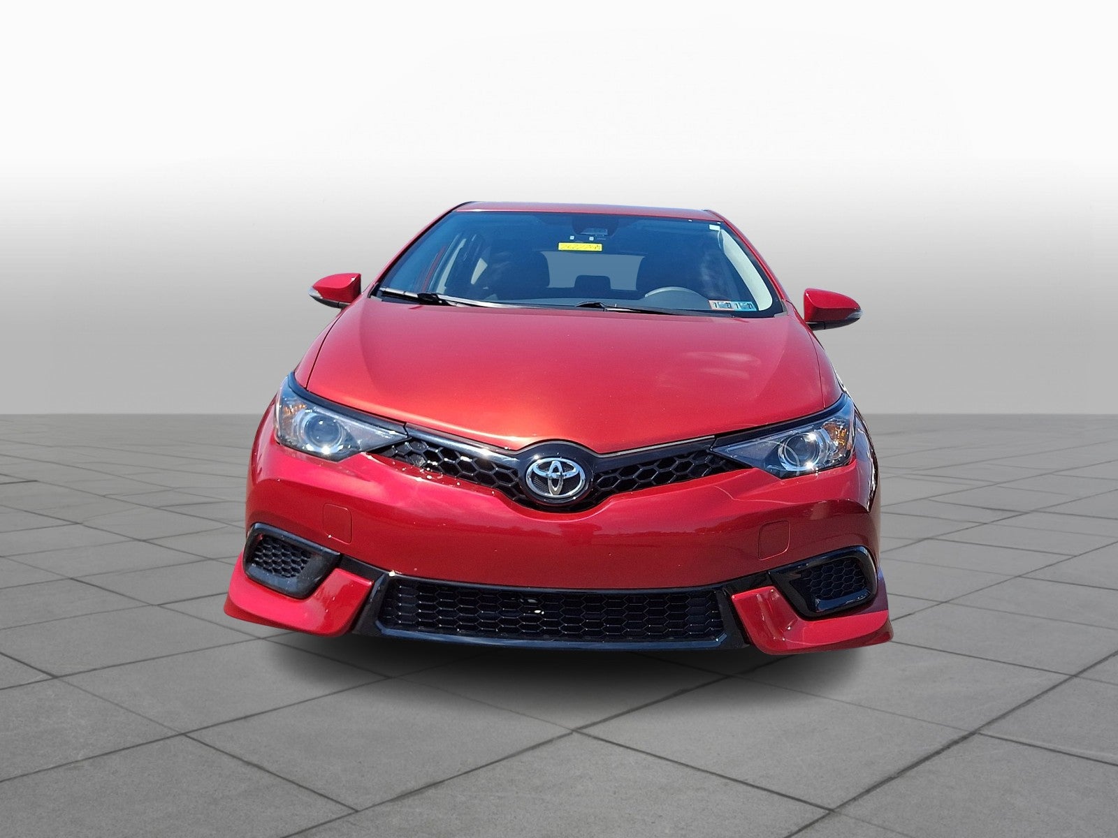 Used 2018 Toyota Corolla iM Base with VIN JTNKARJE4JJ557330 for sale in Hatfield, PA