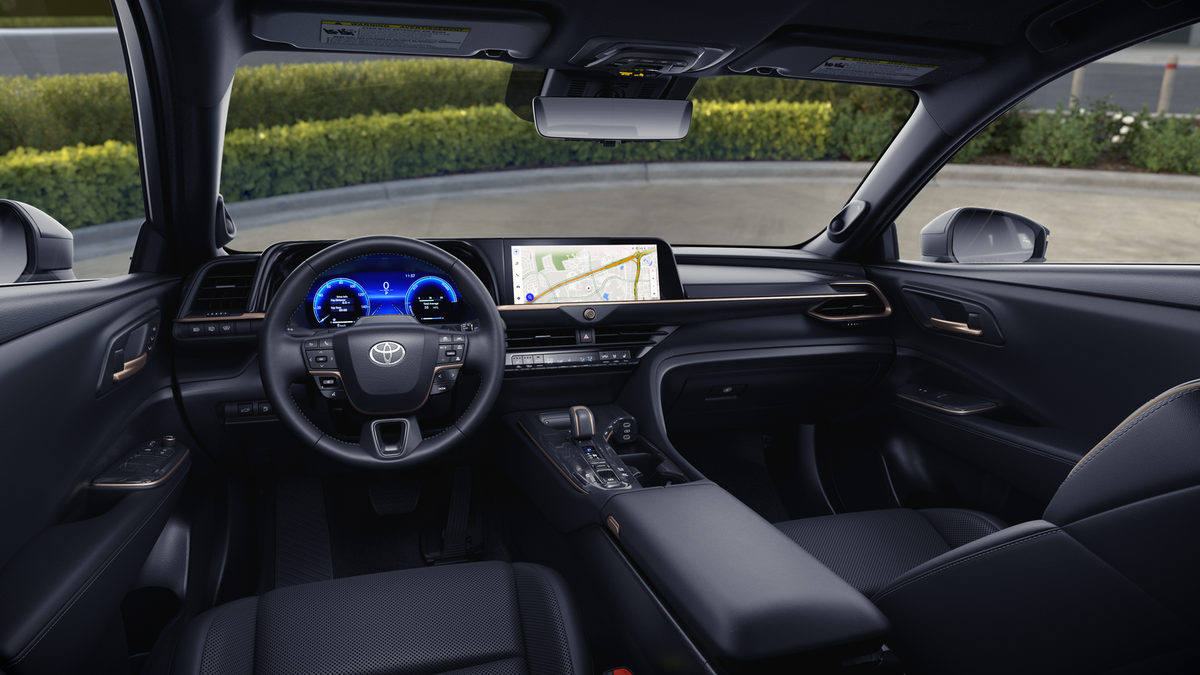 2025 Toyota Toyota Crown Signia Limited