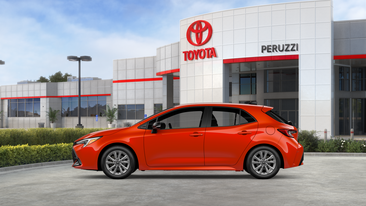 2027 Toyota Corolla Hatchback SE