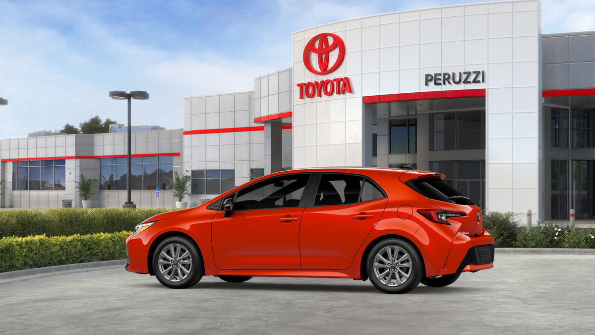 2027 Toyota Corolla Hatchback SE