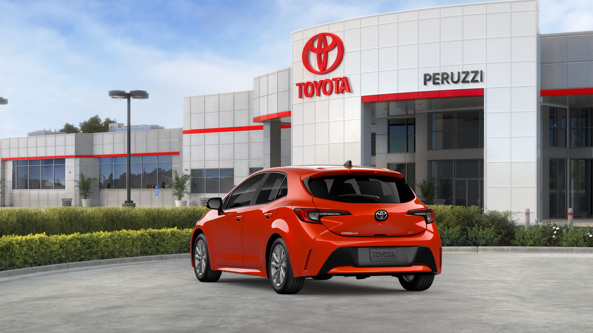 2027 Toyota Corolla Hatchback SE