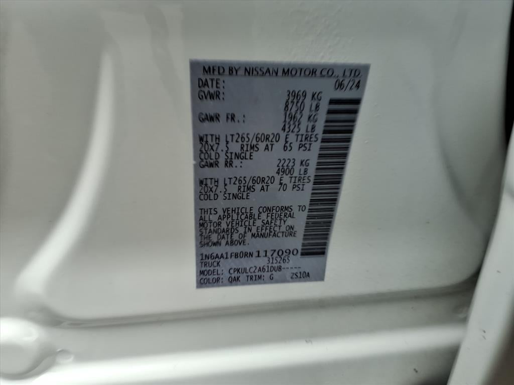 2024 Nissan Titan XD SV