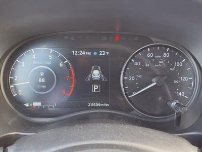 2023 Nissan Kicks SR