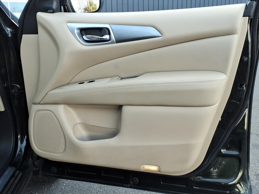 2018 Nissan Pathfinder SL