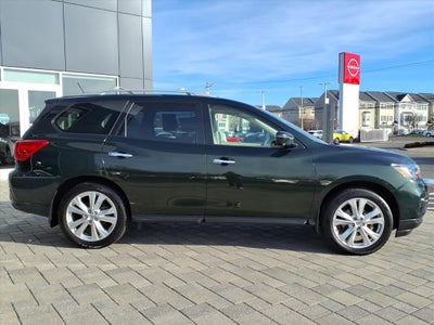 2018 Nissan Pathfinder SL