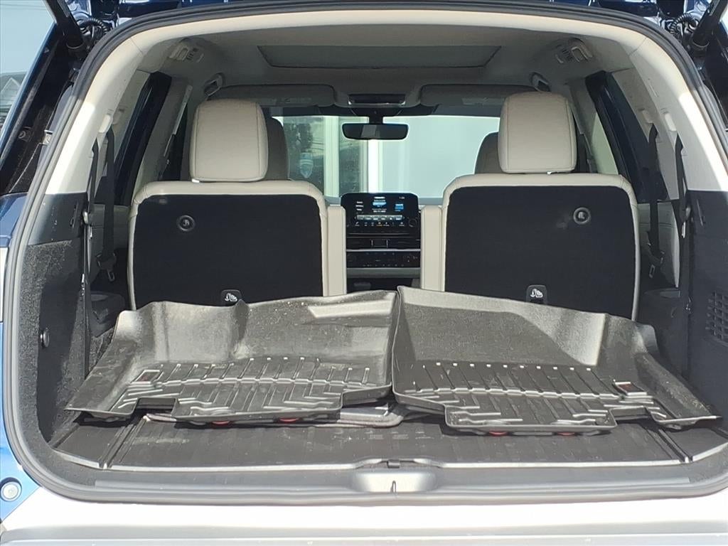 2025 Nissan Pathfinder SL