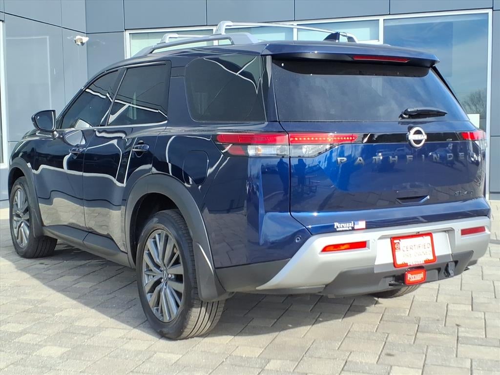 2025 Nissan Pathfinder SL