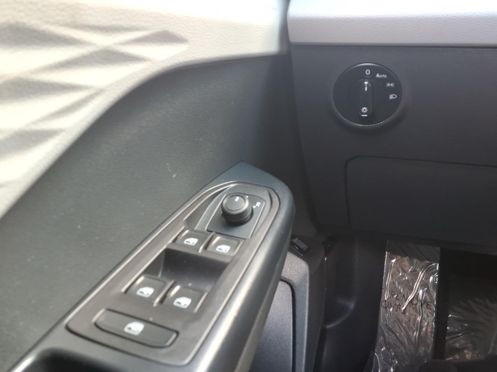 2024 Volkswagen Taos S