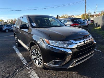 2020 Mitsubishi Outlander ES