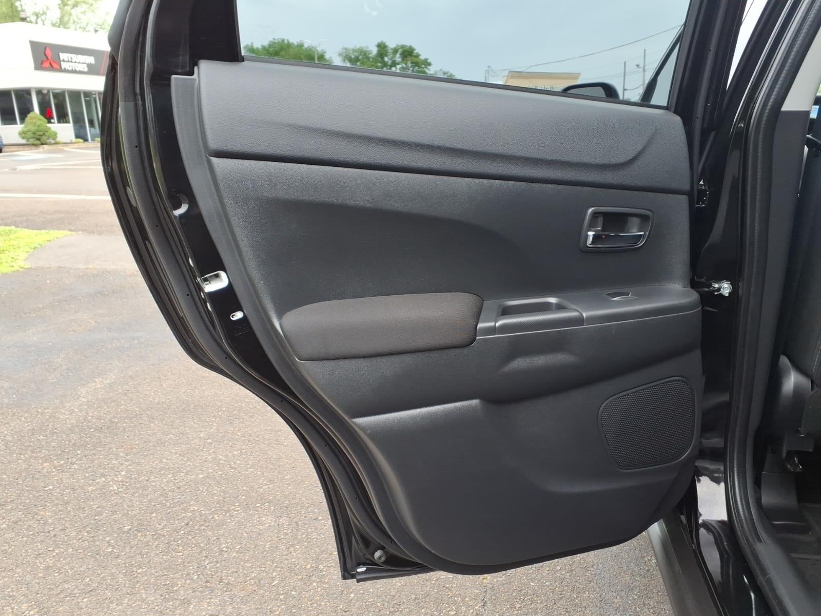 2025 Mitsubishi Outlander Sport LE