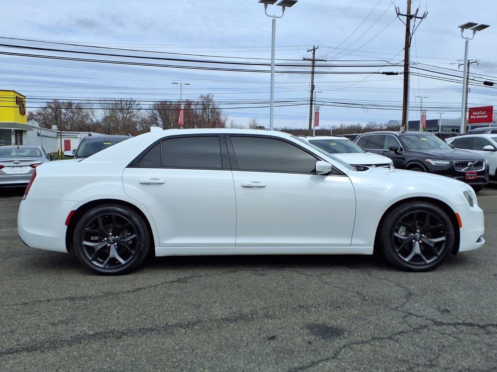 2022 Chrysler 300 300S