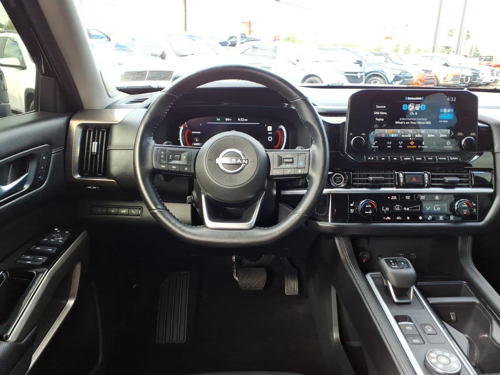 2023 Nissan Pathfinder Platinum 4WD